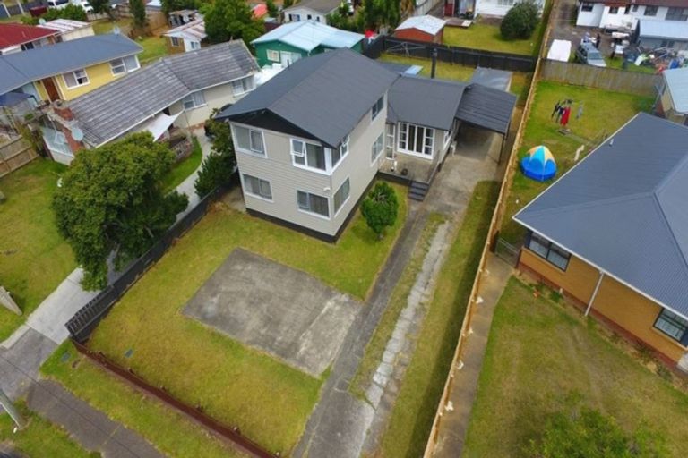 Photo of property in 14 Kohinoor Avenue, Mangere, Auckland, 2022