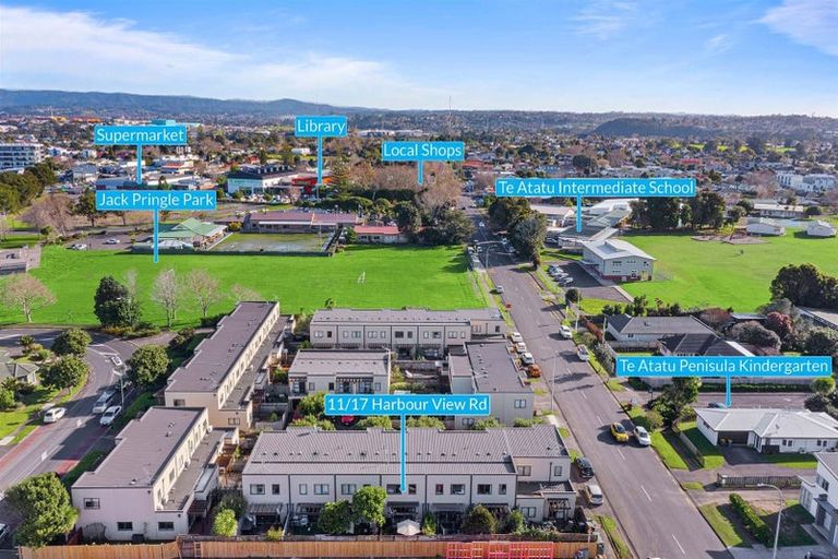 Photo of property in 11/17 Harbour View Road, Te Atatu Peninsula, Auckland, 0610