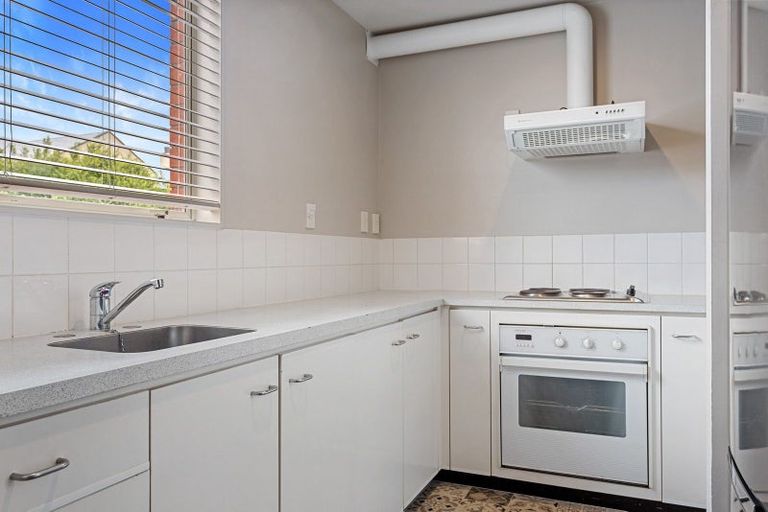 Photo of property in 2/28 Armagh Street, Christchurch Central, Christchurch, 8013