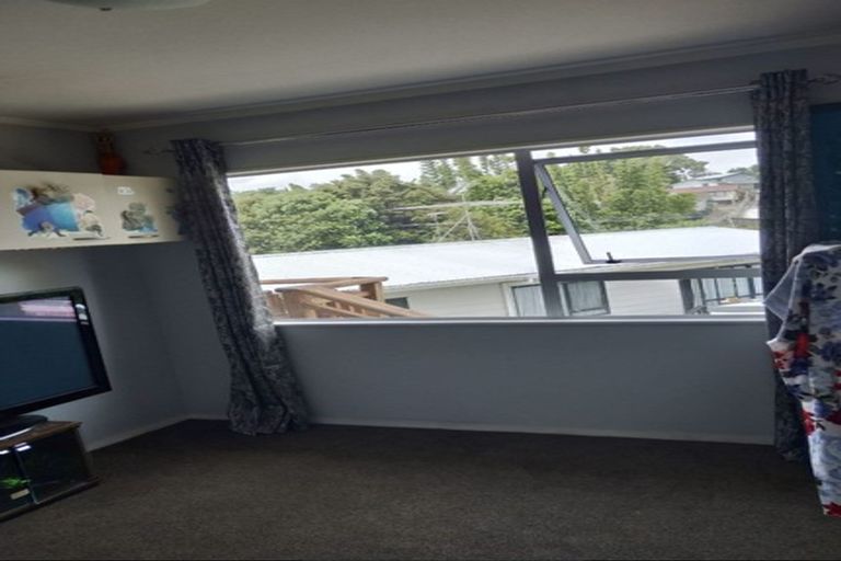 Photo of property in 57c Kamara Road, Glen Eden, Auckland, 0602