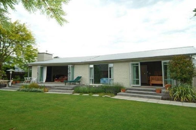 Photo of property in 14 Devonport Lane, St Albans, Christchurch, 8014