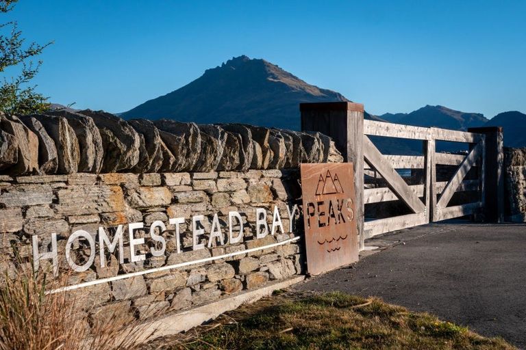 Photo of property in 1 Nathanael Place, Drift Bay, Queenstown, 9371