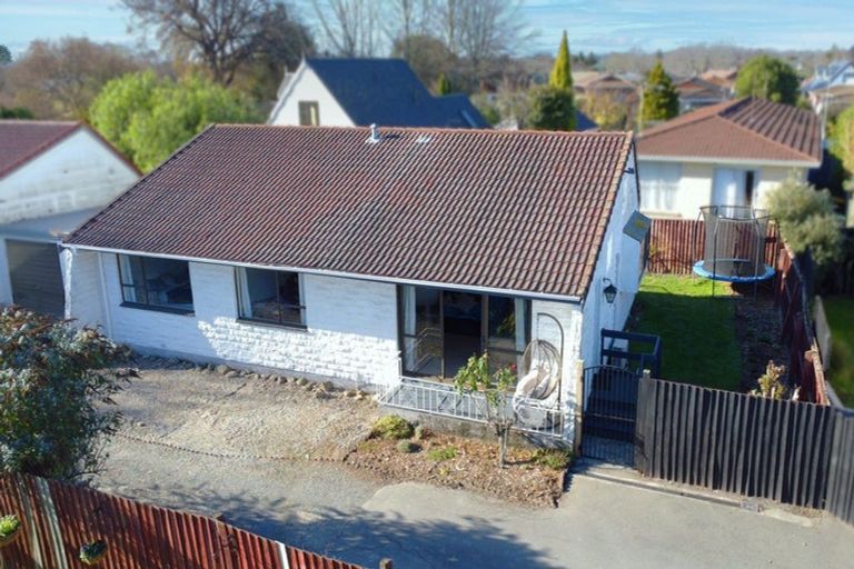 Photo of property in 1/40b Chipping Lane, Redwood, Christchurch, 8051