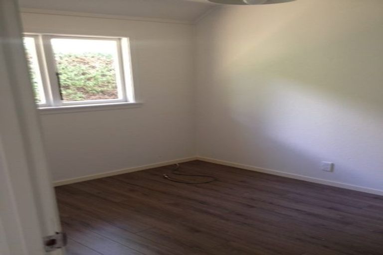 Photo of property in 1/24 Halder Place, Torbay, Auckland, 0632