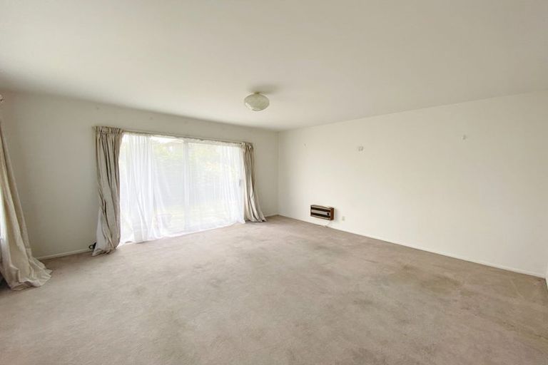 Photo of property in 2/329 Hendersons Road, Hoon Hay, Christchurch, 8025
