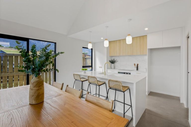 Photo of property in 21 Waterfowl Road, Jacks Point, Queenstown, 9371