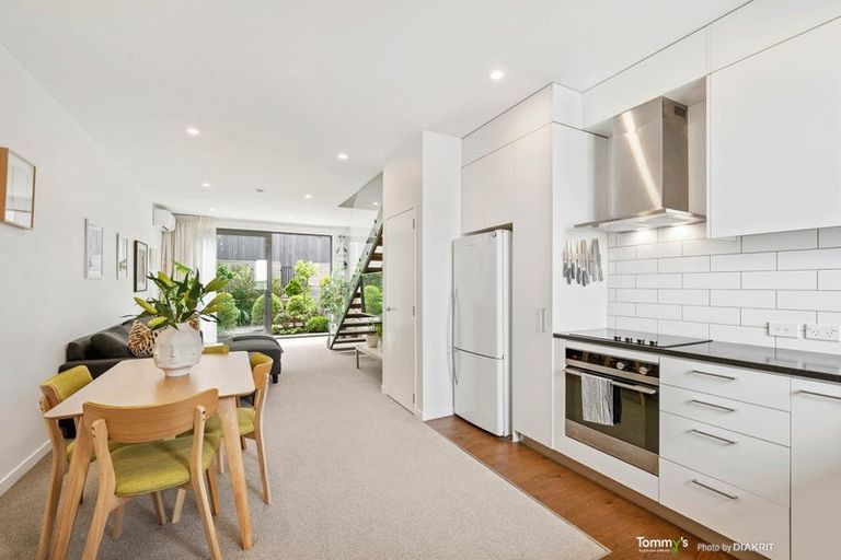 Photo of property in 20u4 Trent Street, Island Bay, Wellington, 6023