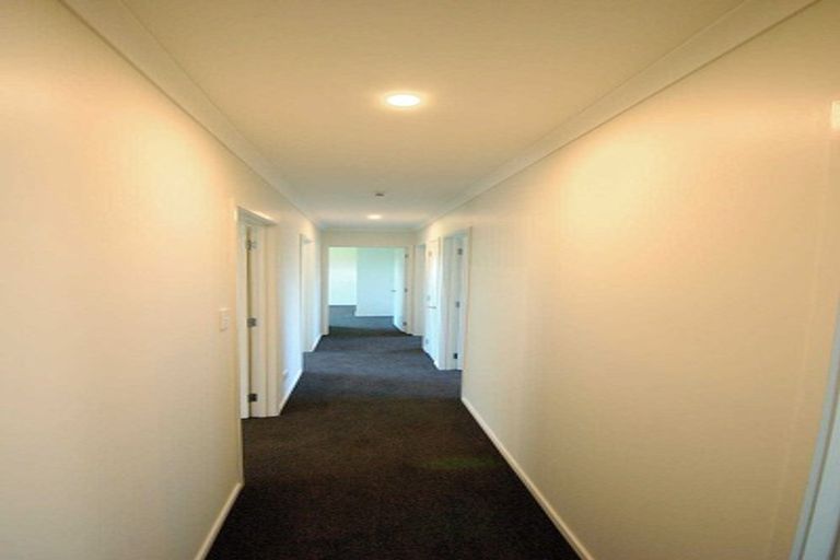 Photo of property in 33 Ragley Way, Rolleston, 7615