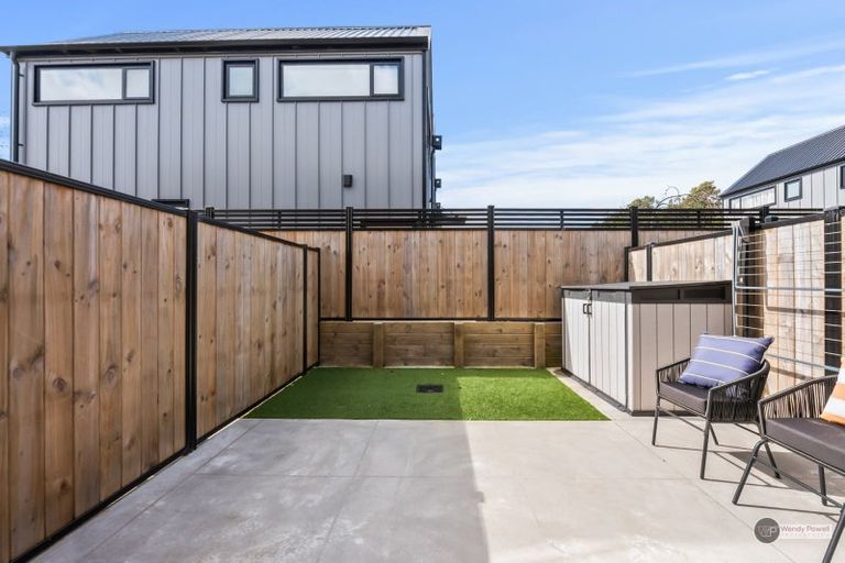 Photo of property in 38 Dahl Drive, Wallaceville, Upper Hutt, 5018