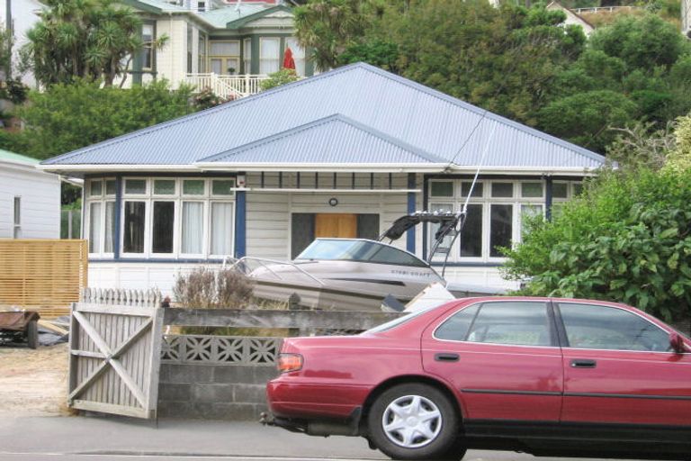 Photo of property in 43 The Parade, Island Bay, Wellington, 6023