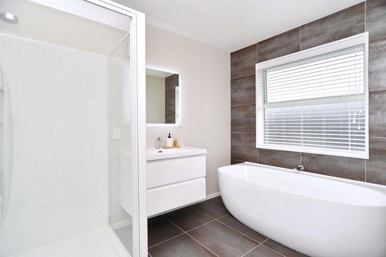 Photo of property in 19 Lewis Close, Rangiora, 7400