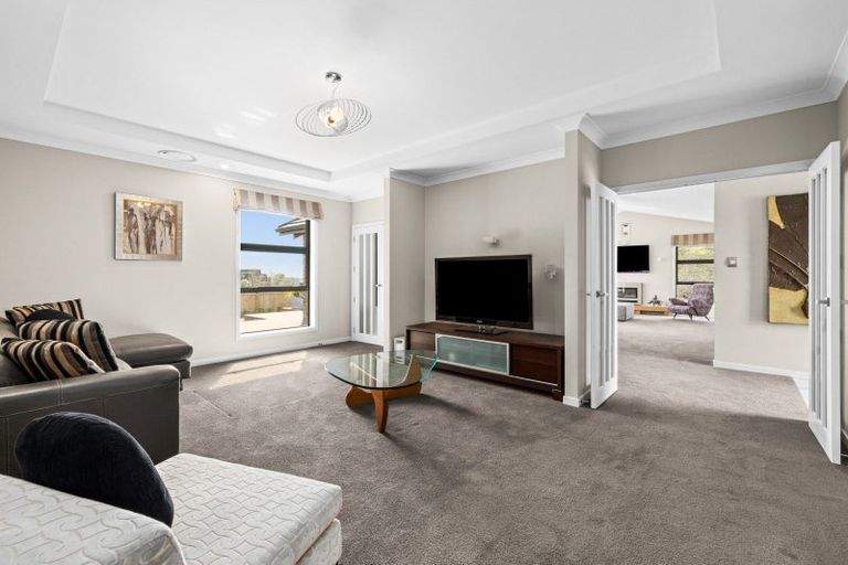 Photo of property in 2 Burbury Ridge, Havelock North, 4130