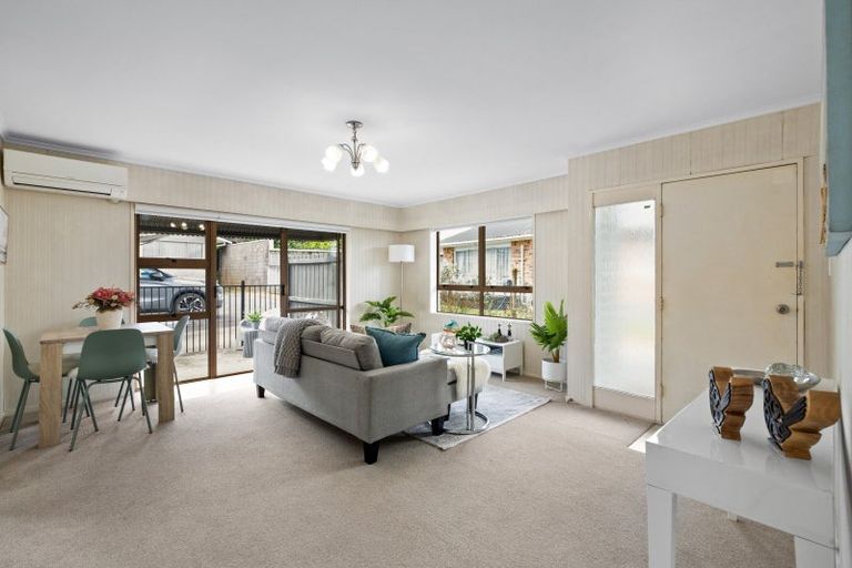 Photo of property in 1/58 Great South Road, Papakura, 2110