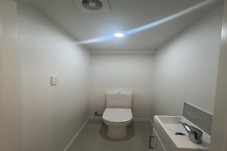 Photo of property in 7 Sheralee Place, Bucklands Beach, Auckland, 2014