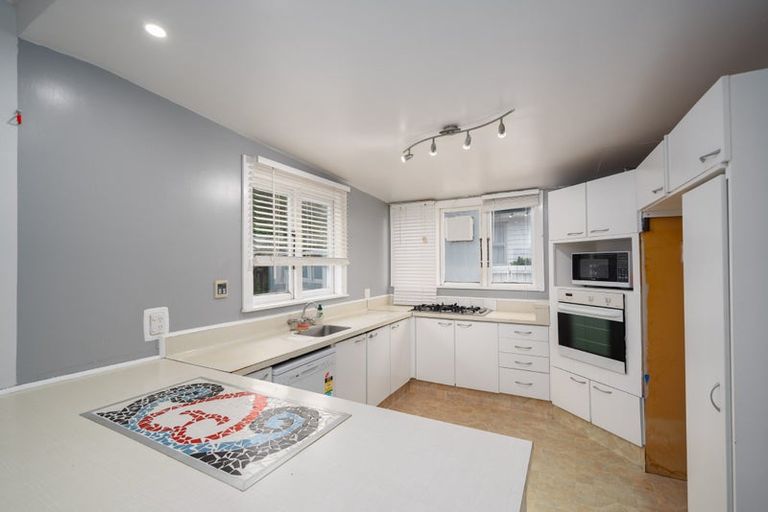 Photo of property in 71 Clifford Road, Johnsonville, Wellington, 6037