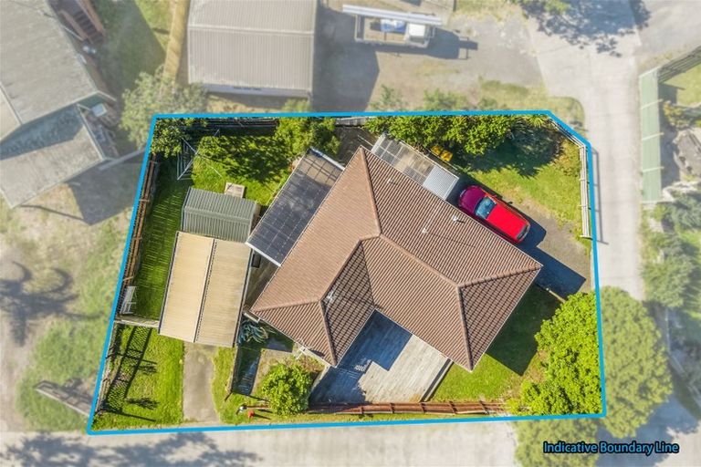 Photo of property in 56 Hamilton Drive, Waiuku, 2123