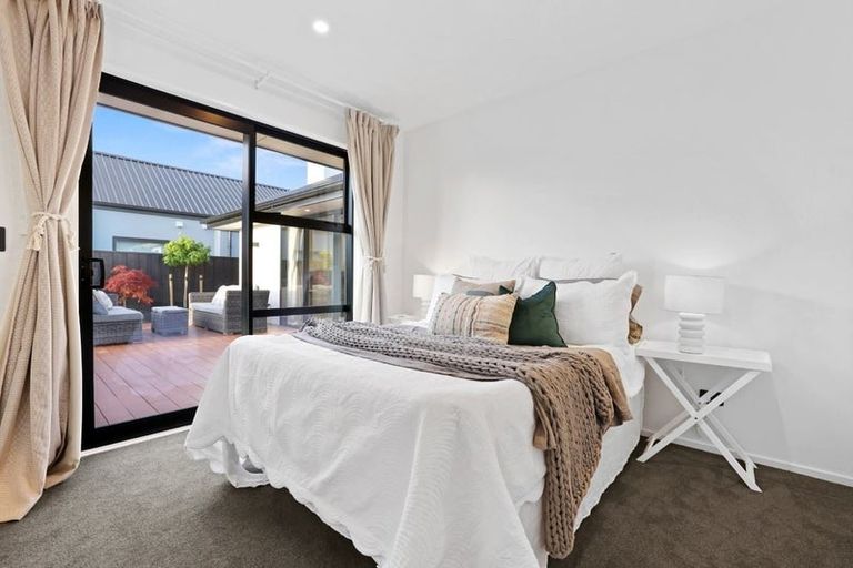 Photo of property in 24 Irvines Track, Halswell, Christchurch, 8025