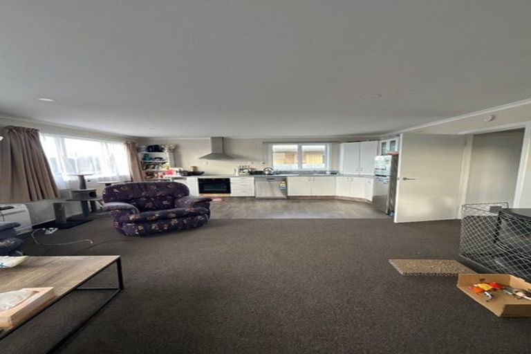 Photo of property in 8 Fraser Street, Waikiwi, Invercargill, 9810