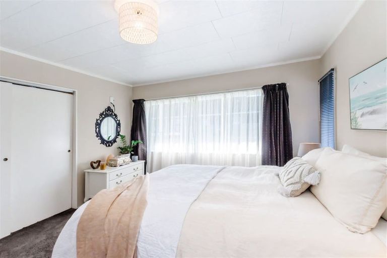 Photo of property in 39 The Drive, Paraparaumu Beach, Paraparaumu, 5032