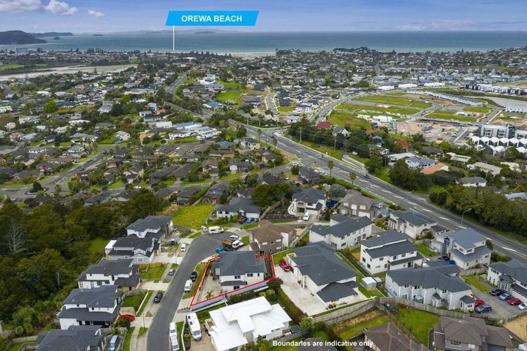 Photo of property in 12 Spyglass Street, Red Beach, 0932