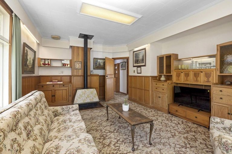 Photo of property in 103 Melbourne Road, Island Bay, Wellington, 6023