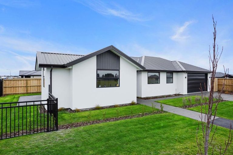 Photo of property in 28 Drylands Drive, Rolleston, 7614