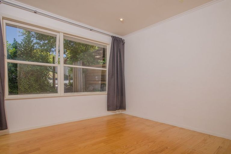 Photo of property in 35 Parker Avenue, New Lynn, Auckland, 0600