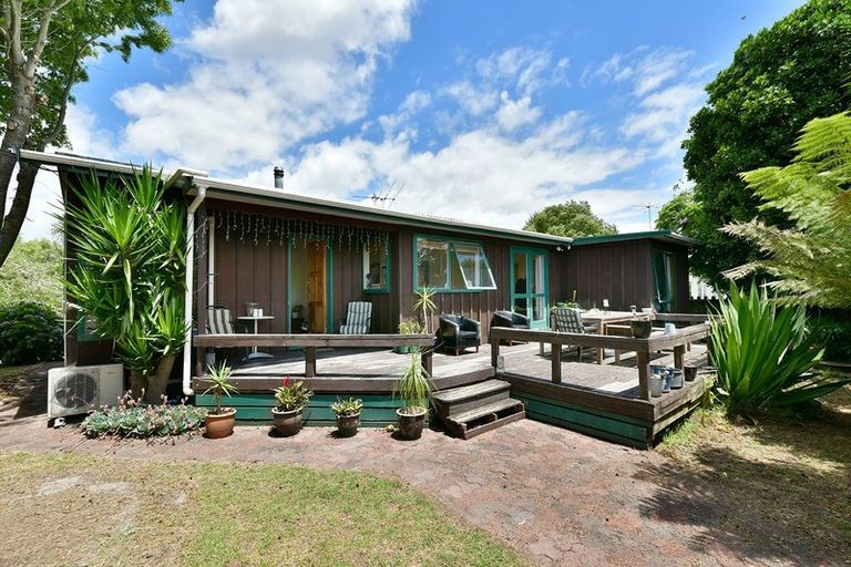 Photo of property in 119 Awaroa Road, Helensville, 0800