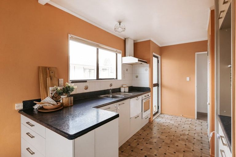 Photo of property in 37 Lloyd Street, Parkvale, Tauranga, 3112