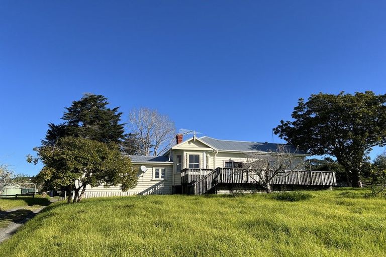 Photo of property in 183 Rautawhiri Road, Helensville, 0875