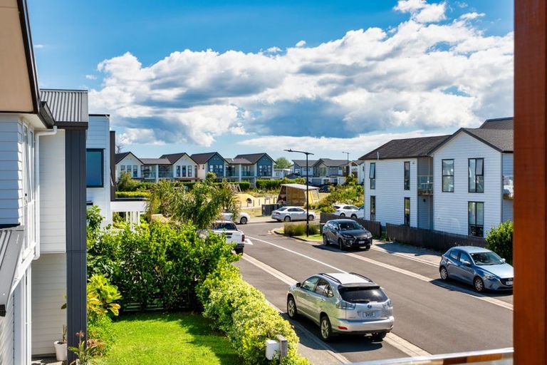 Photo of property in 5 Kearns Drive, Hobsonville, Auckland, 0616