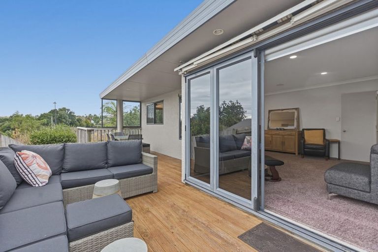 Photo of property in 21 Bateleur Close, Welcome Bay, Tauranga, 3112