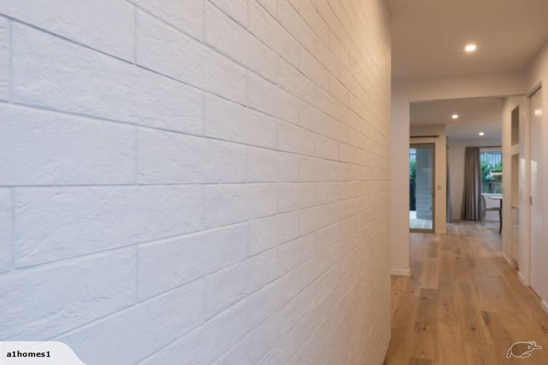 Photo of property in 13 Podgora Avenue, Kumeu, 0810