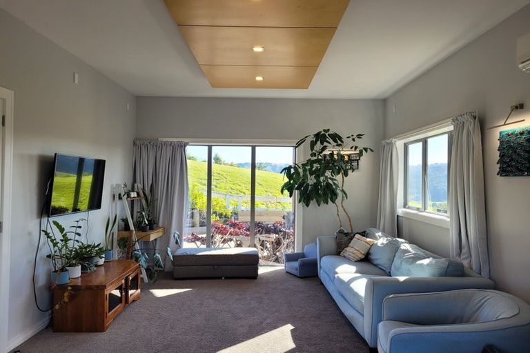 Photo of property in 47 Seymour Grove, Kingsley Heights, Upper Hutt, 5018