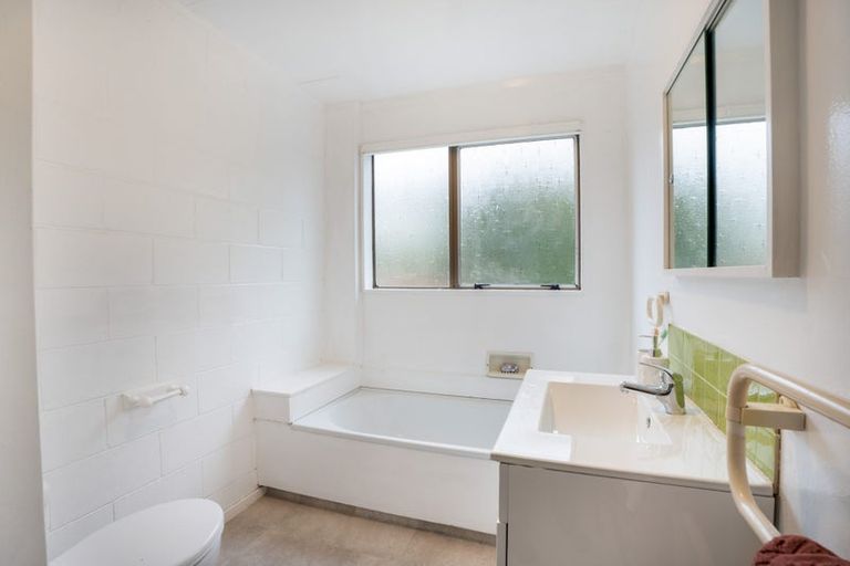 Photo of property in 4a Makatote Grove, Churton Park, Wellington, 6037