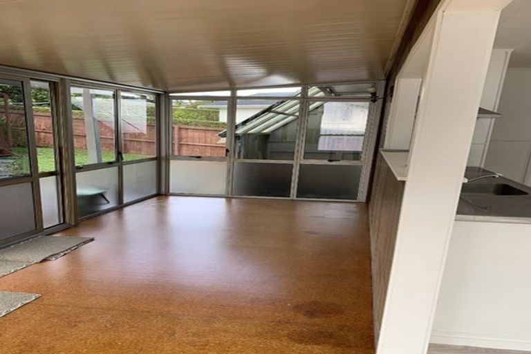 Photo of property in 50 Hellyers Street, Birkdale, Auckland, 0626