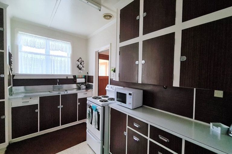 Photo of property in 150 Miranda Street, Stratford, 4332