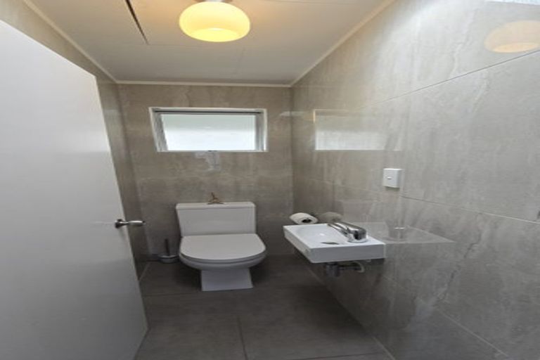 Photo of property in 68 Hutchinsons Road, Bucklands Beach, Auckland, 2014