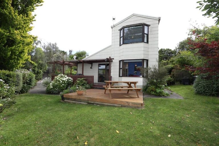 Photo of property in 1/54 Muritai Crescent, Havelock North, 4130