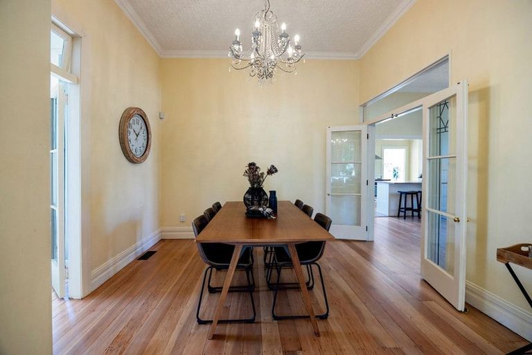 Photo of property in 110 Victoria Street, Cambridge, 3434