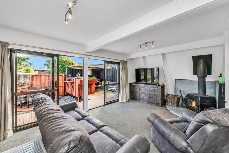 Photo of property in 24 Torlesse Crescent, Darfield, 7510