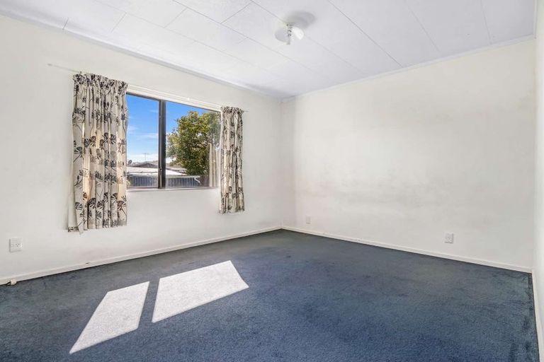 Photo of property in 2 Walton Place, Ngatea, 3503