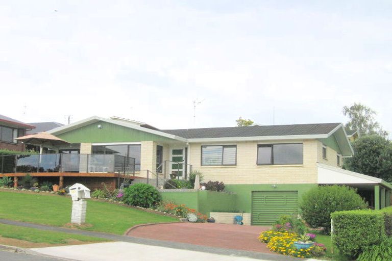 Photo of property in 2 Ruamoana Place, Omokoroa, 3114