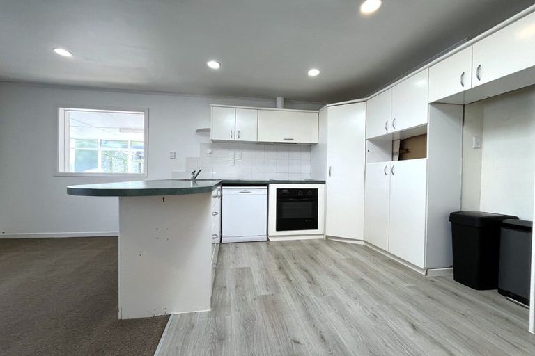 Photo of property in 26 Bucklands Beach Road, Bucklands Beach, Auckland, 2012