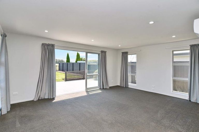 Photo of property in 8 Helmore Street, Rangiora, 7400