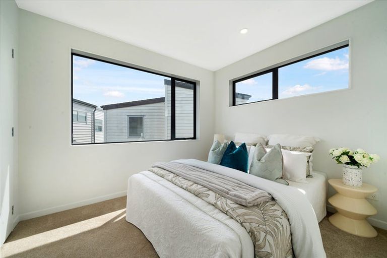Photo of property in 48 Zita Maria Drive, Massey, Auckland, 0614