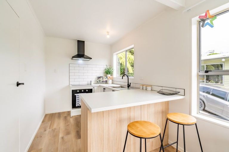 Photo of property in 100a Normandale Road, Normandale, Lower Hutt, 5010