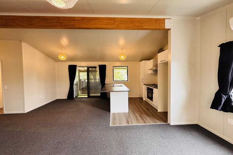 Photo of property in 67 Rhodes Drive, Kelvin Grove, Palmerston North, 4414