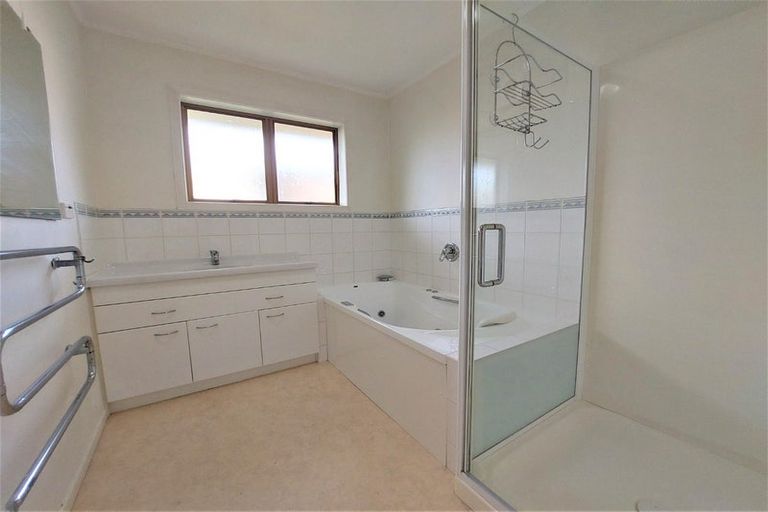 Photo of property in 12 Chequers Avenue, Chartwell, Hamilton, 3210