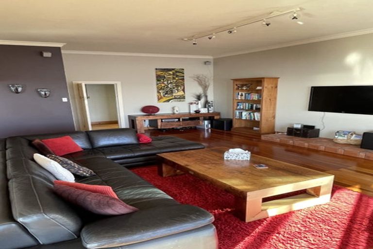 Photo of property in 17 Palliser Road, Roseneath, Wellington, 6011